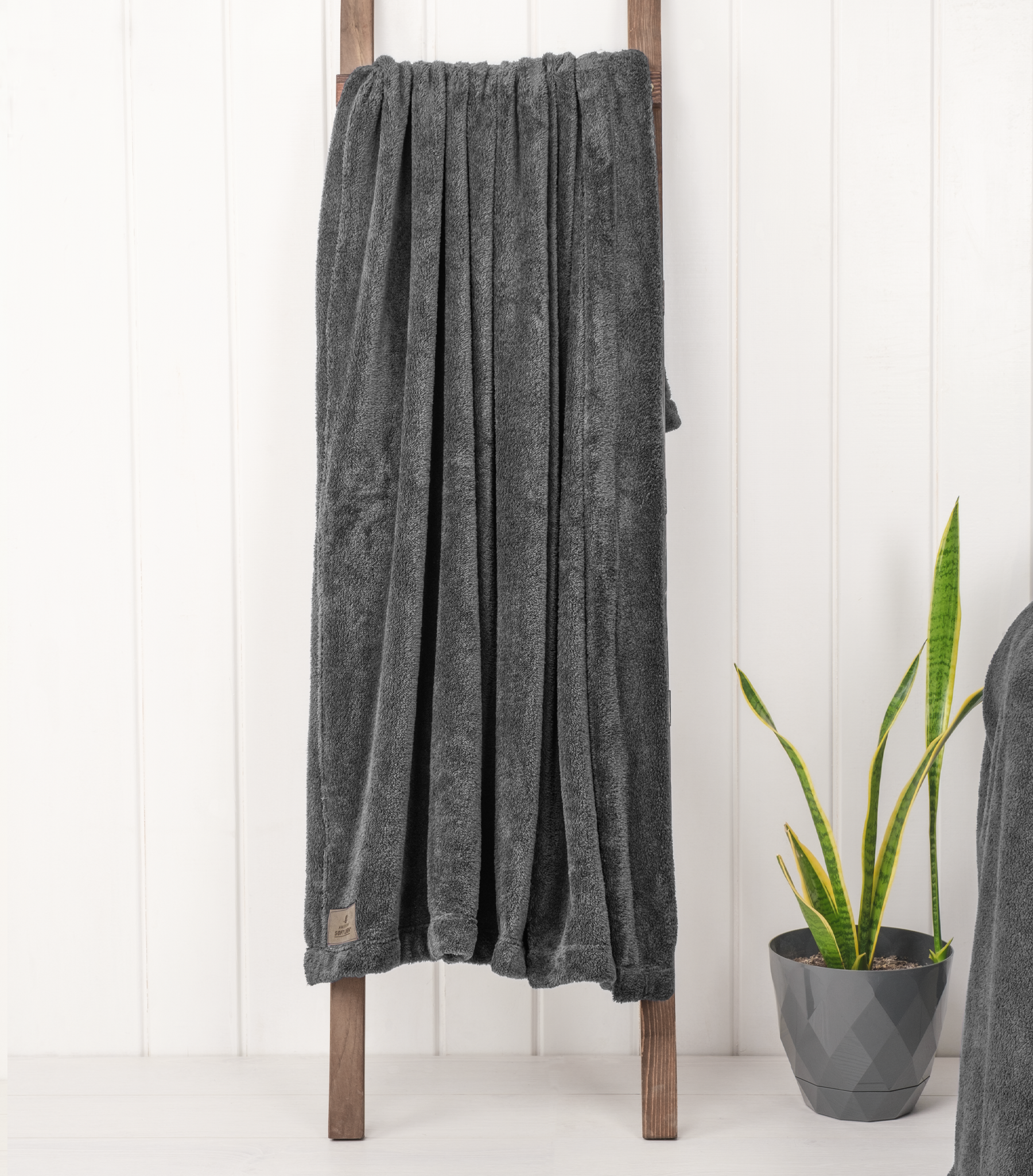 American-softlinen - Bedding Fleece Blanket - Wholesale - 24 Set Case Pack - Throw Size 50x60 inches - Gray - 2